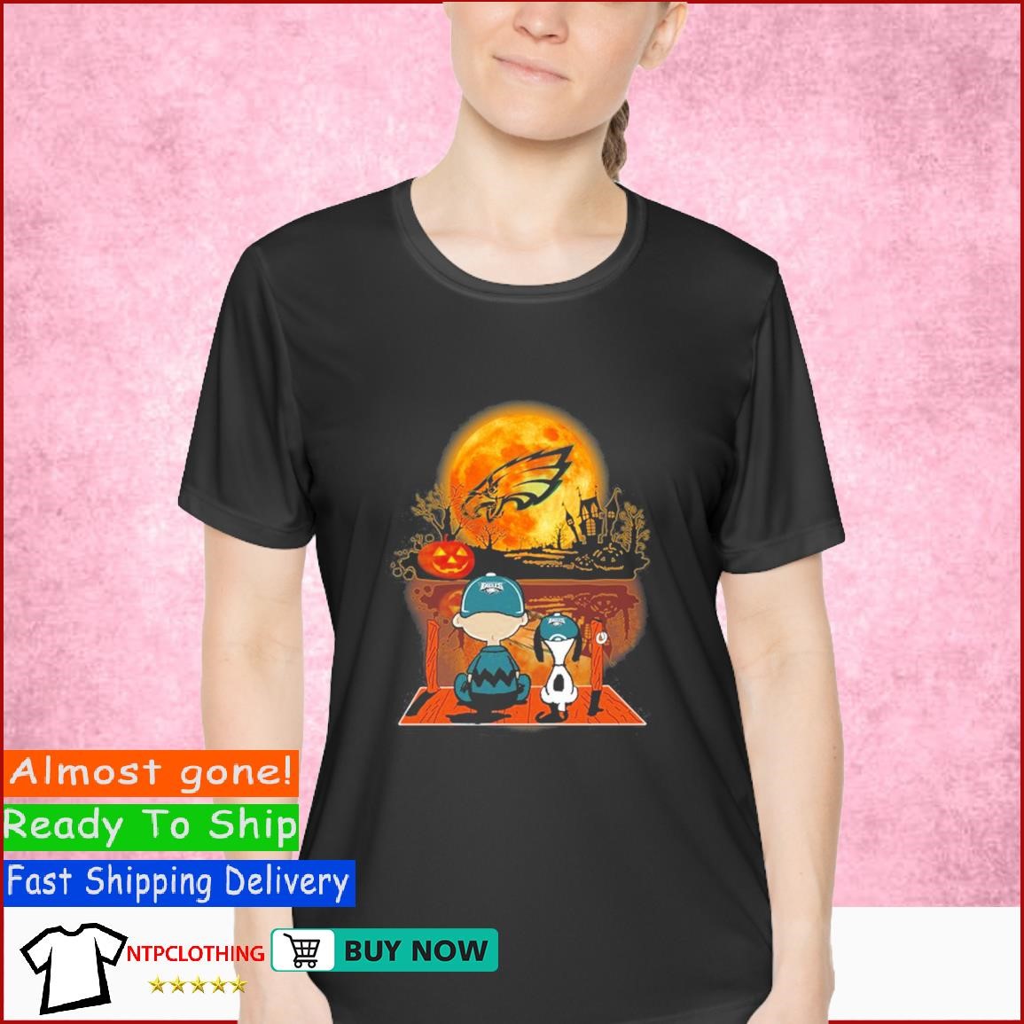 A Happy Christmas With Philadelphia Eagles Snoopy T-Shirt - T